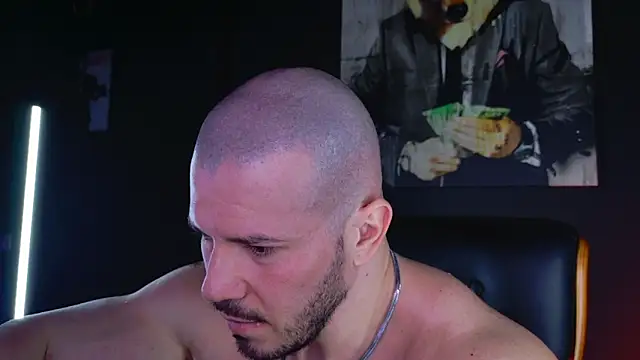 Snapshot of AngeloEric chatting on 01/04/25, 06:40 AngeloEric online show from 01/04/25, 06:40