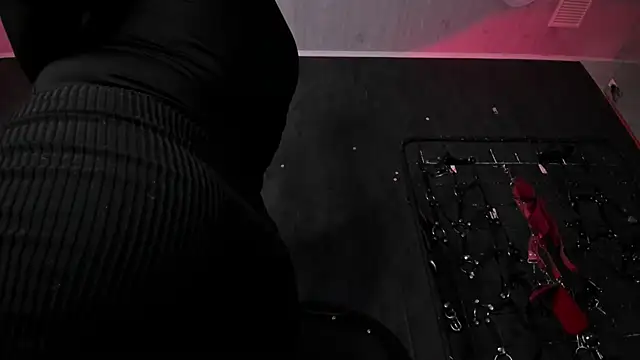 Carolina Arias online show from 10/10/25, 08:19