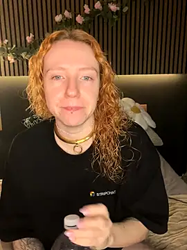 alt cutie online show from 10/30/25, 04:47