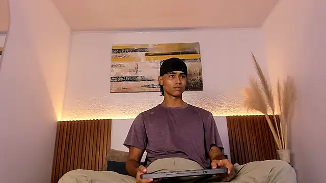 zander 2120 online show from 10/25/25, 01:18