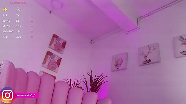 Snapshot of Lexyjoycce chatting on 02/07/25, 09:04 Lexyjoycce online show from 02/07/25, 09:04