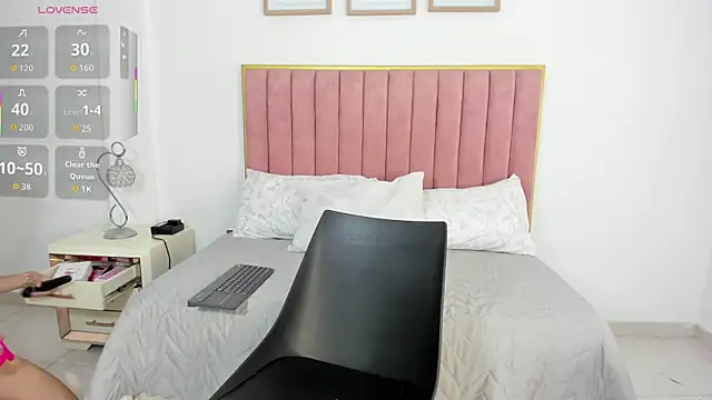 JenyWells online show from 10/21/25, 09:26