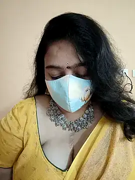 Snapshot of neelu-hoty chatting on 12/22/24, 04:17 neelu-hoty online show from 12/22/24, 04:17
