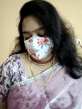 Snapshot of neelu-hoty chatting on 12/26/24, 12:59 neelu-hoty online show from 12/26/24, 12:59