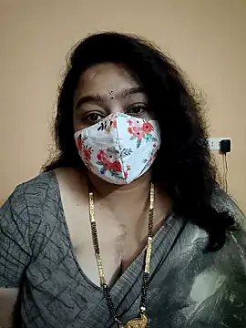 Snapshot of neelu-hoty chatting on 12/26/24, 04:58 neelu-hoty online show from 12/26/24, 04:58
