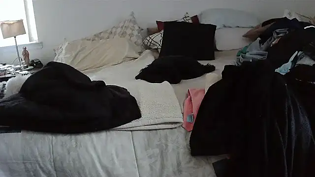 Hand69someguy online show from 11/18/25, 08:24