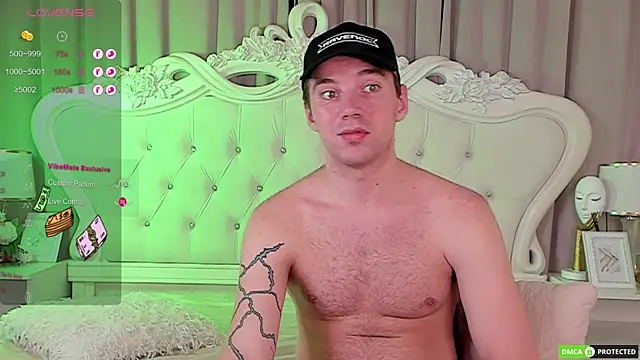 ArthurWhitee online show from 10/12/25, 05:34