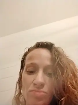 Snapshot of xxxPaYtOn chatting on 10/18/25, 01:45 xxxPaYtOn online show from 10/18/25, 01:45