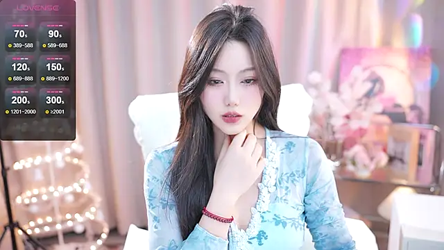 Snapshot of YINGTao-168 chatting on 01/17/25, 08:34 YINGTao-168 online show from 01/17/25, 08:34