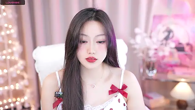 Snapshot of YINGTao-168 chatting on 02/08/25, 02:36 YINGTao-168 online show from 02/08/25, 02:36