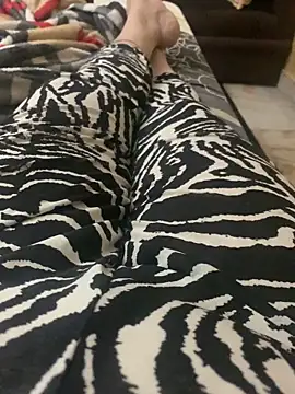 Snapshot of heena13 chatting on 11/04/25, 12:59 heena13 online show from 11/04/25, 12:59