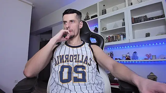 Snapshot of ToddClaytonn chatting on 02/08/25, 11:13 ToddClaytonn online show from 02/08/25, 11:13