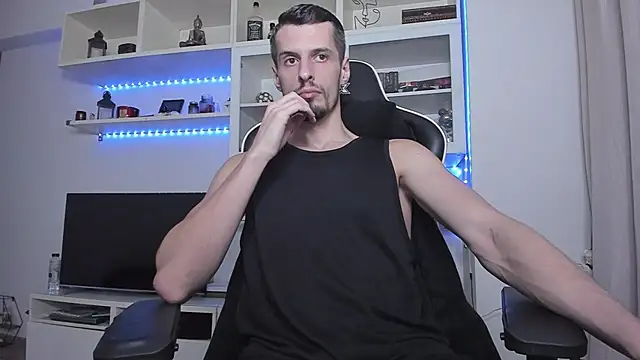 Snapshot of ToddClaytonn chatting on 10/10/25, 06:29 ToddClaytonn online show from 10/10/25, 06:29