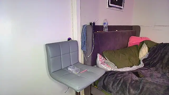 Naomiruty online show from 11/19/25, 03:17