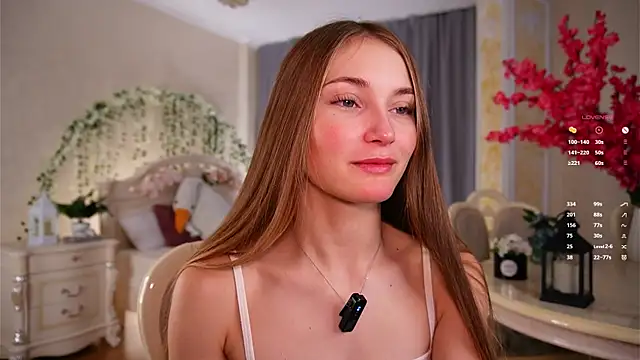 MonaEldon online show from 10/10/25, 02:21