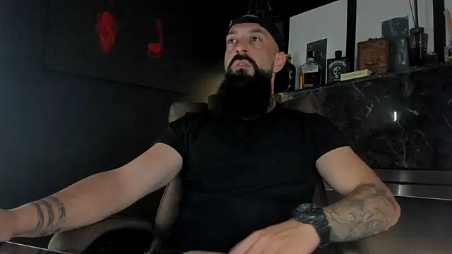 Snapshot of axxelrich_ chatting on 10/19/25, 03:40 axxelrich online show from 10/19/25, 03:40