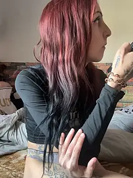 kriszy baby online show from 02/19/25, 08:22