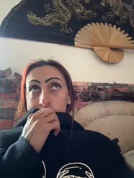 kriszy baby online show from 03/20/25, 09:04