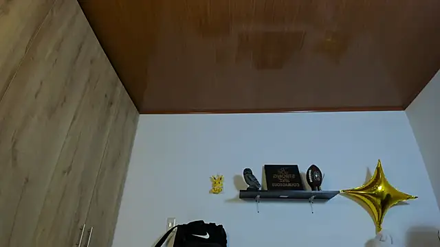 julian wallace online show from 11/04/25, 10:20