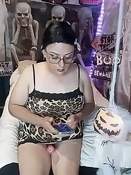 JOSSYANNE online show from 10/30/25, 06:15