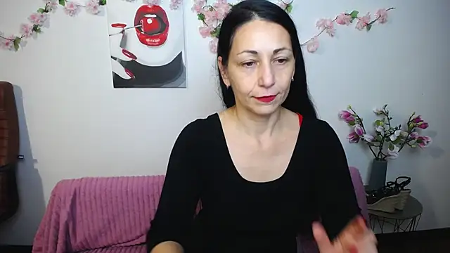 Snapshot of LiluGrants chatting on 11/05/25, 07:03 LiluGrants online show from 11/05/25, 07:03