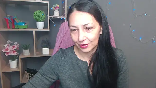 Snapshot of LiluGrants chatting on 11/07/25, 07:03 LiluGrants online show from 11/07/25, 07:03