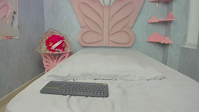 MaddyCute4u online show from 02/14/25, 06:19