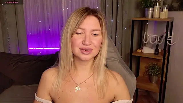 MilaBott online show from 10/12/25, 08:19