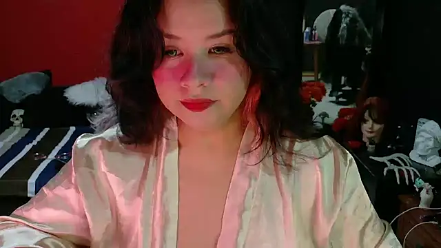 Snapshot of MaggaCass chatting on 03/06/25, 12:00 MaggaCass online show from 03/06/25, 12:00
