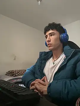 gojo satoru 18 online show from 10/14/25, 03:35