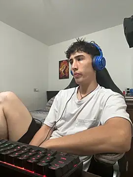 gojo satoru 18 online show from 10/15/25, 04:18