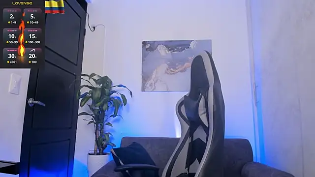 Yeiko Romero  online show from 11/07/25, 09:04