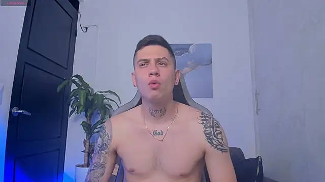 Yeiko Romero  online show from 11/12/25, 11:36