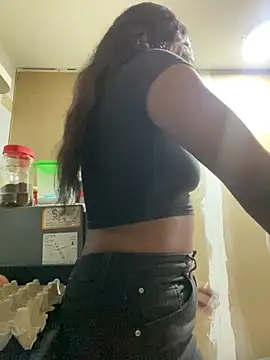 TIFFANYYSTAR online show from 11/03/25, 02:51