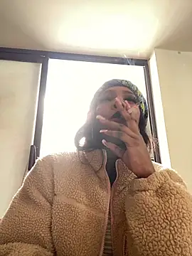 TIFFANYYSTAR online show from 11/21/25, 04:38