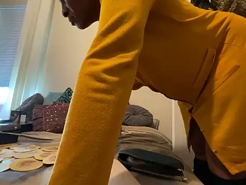 Snapshot of wynterheat chatting on 10/25/25, 06:24 wynterheat online show from 10/25/25, 06:24