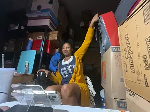 Snapshot of wynterheat chatting on 11/06/25, 07:31 wynterheat online show from 11/06/25, 07:31