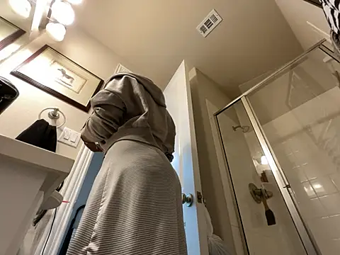 Snapshot of wynterheat chatting on 11/12/25, 11:25 wynterheat online show from 11/12/25, 11:25