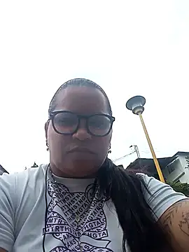 Snapshot of Sikiu_40 chatting on 02/21/25, 10:37 Sikiu 40 online show from 02/21/25, 10:37