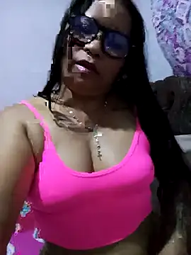 Snapshot of Sikiu_40 chatting on 11/26/25, 01:06 Sikiu 40 online show from 11/26/25, 01:06