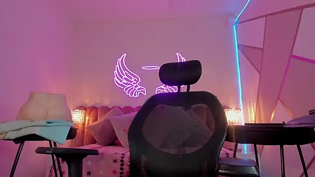  scarletmoore online show from 03/20/25, 10:10