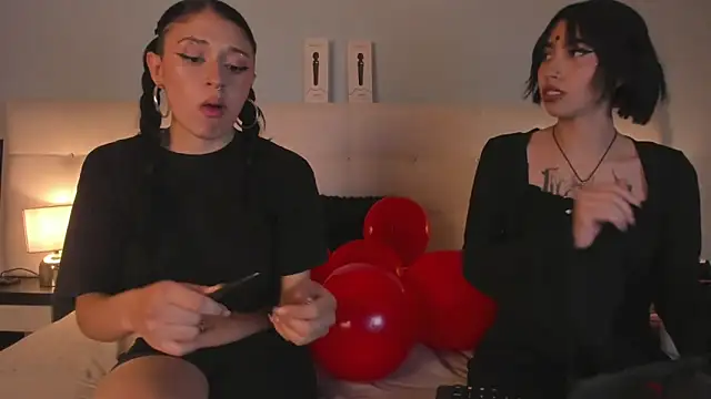 Zowi Hottiee online show from 02/13/25, 05:16