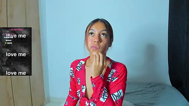 violet casper  online show from 12/12/24, 11:18