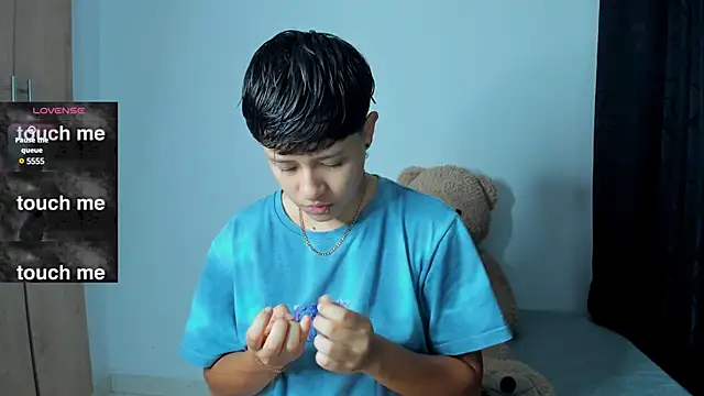 violet casper  online show from 12/14/24, 09:40