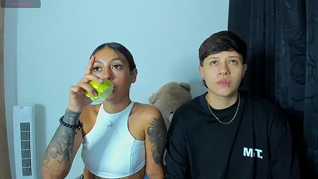 violet casper  online show from 12/26/24, 04:32