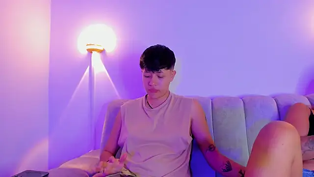 violet casper  online show from 11/22/25, 02:38