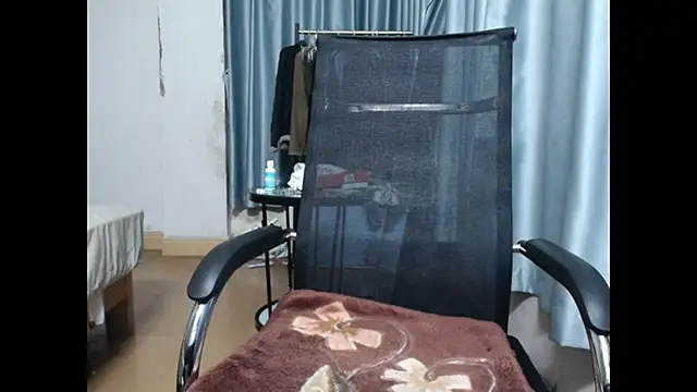 wujiaxing22 online show from 02/19/25, 06:21