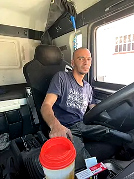 donnuozfutura online show from 10/07/25, 10:56