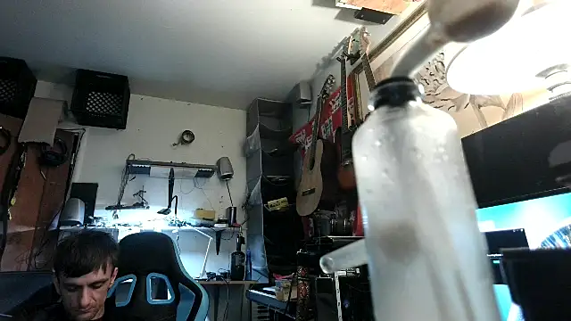 Snapshot of deadpi chatting on 01/01/25, 02:31 deadpi online show from 01/01/25, 02:31