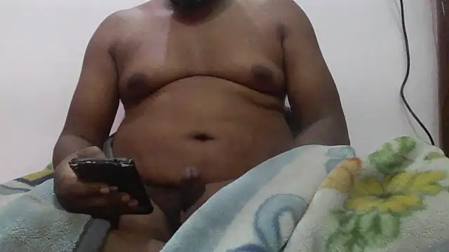 Snapshot of Average_Indian chatting on 02/14/25, 11:10 Average Indian online show from 02/14/25, 11:10